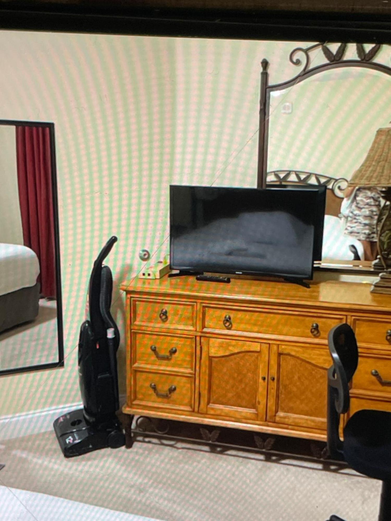 Disney Just 1 And A Quarter Mile Away, Blue Heron 1 Room 2 Bath,Amenities,6 Guests, Walk To Restaurants, No Fees At Check In Orlando Extérieur photo